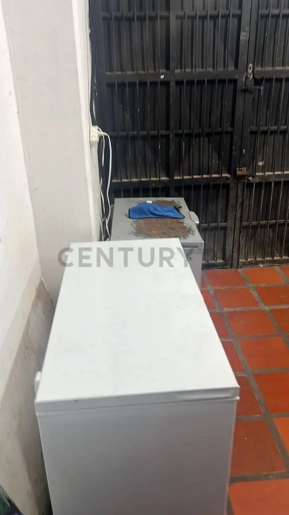 Excelente local de 150 mts2 en alquiler en Guatire. - 10