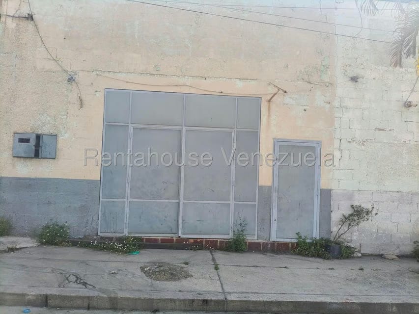 Comercial (Local Comercial) en Alquiler en La Yaguara, Distrito Metropolitano - 2