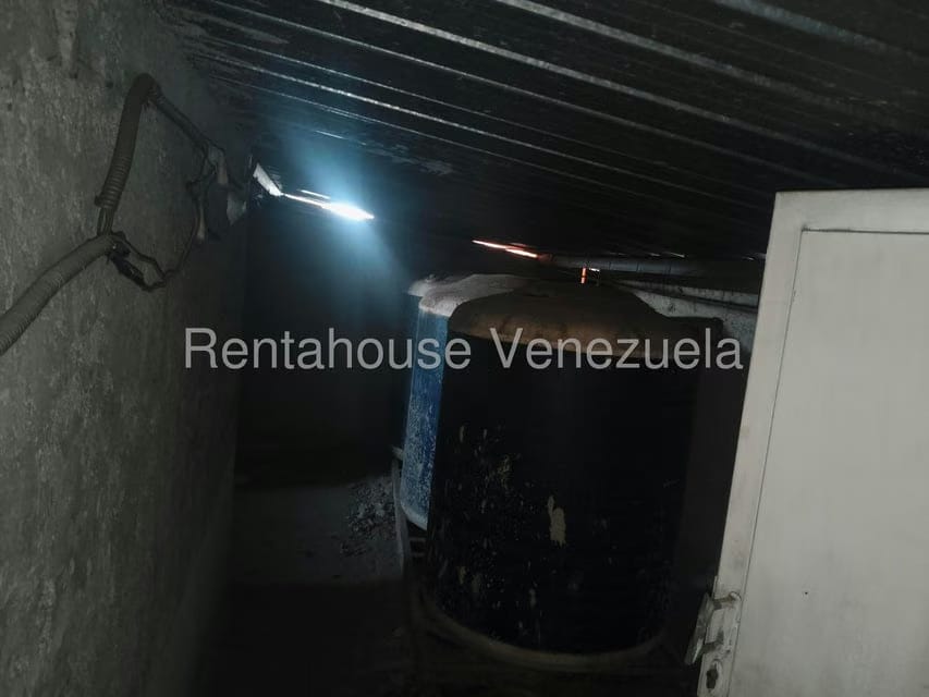 Comercial (Local Comercial) en Alquiler en La Yaguara, Distrito Metropolitano - 17