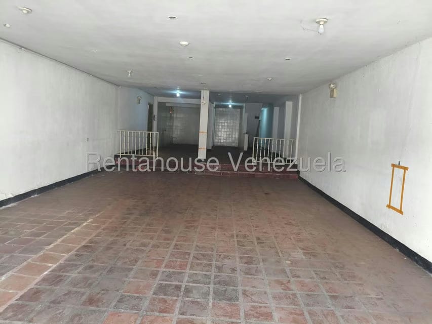 Comercial (Local Comercial) en Alquiler en La Yaguara, Distrito Metropolitano - 4