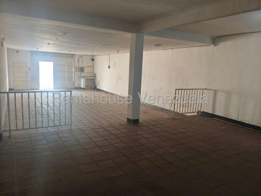Comercial (Local Comercial) en Alquiler en La Yaguara, Distrito Metropolitano - 8