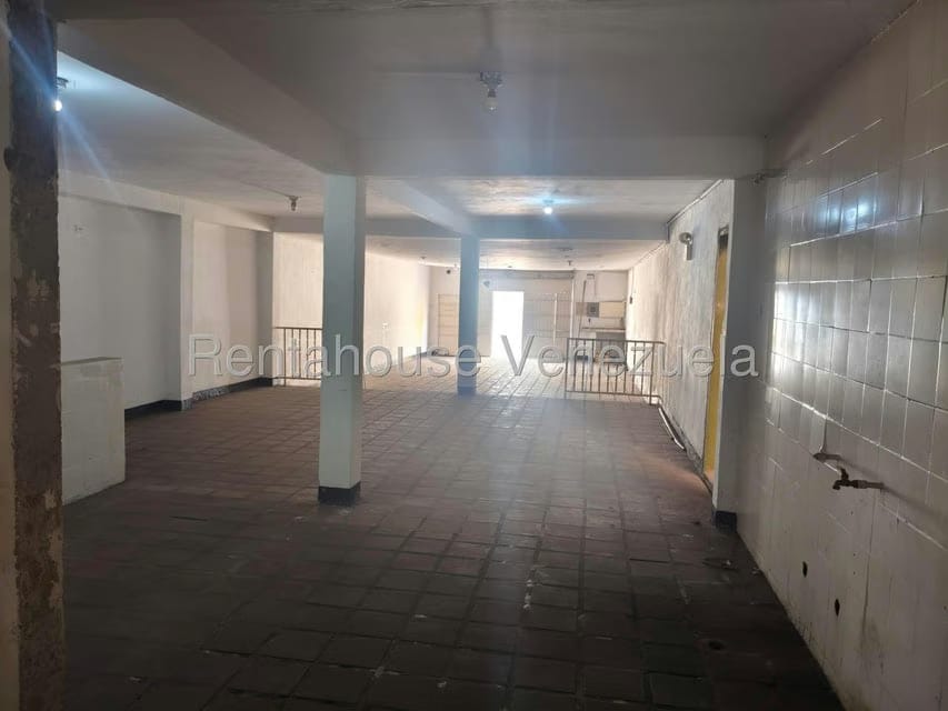 Comercial (Local Comercial) en Alquiler en La Yaguara, Distrito Metropolitano - 9
