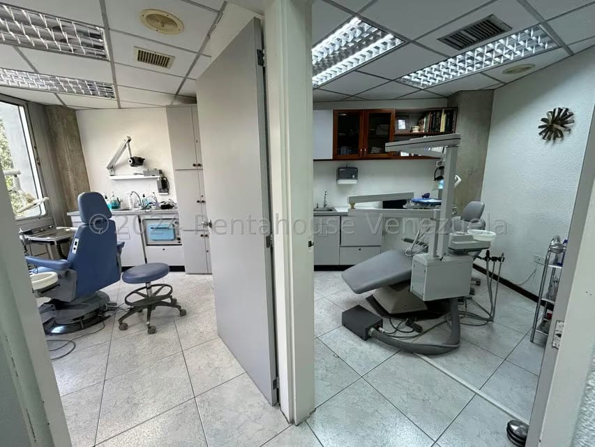 Comercial (Consultorio Medico) en Alquiler en Santa Paula, Distrito Metropolitano - 12