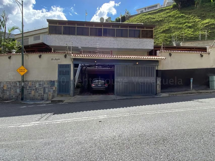 Casa (Multipes Niveles) en Venta en Colinas de Bello Monte, Distrito Metropolitano - 2