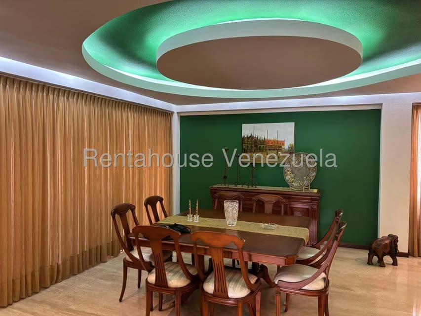 Apartamento (Penthouse) en Alquiler en Los Chorros, Distrito Metropolitano - 2