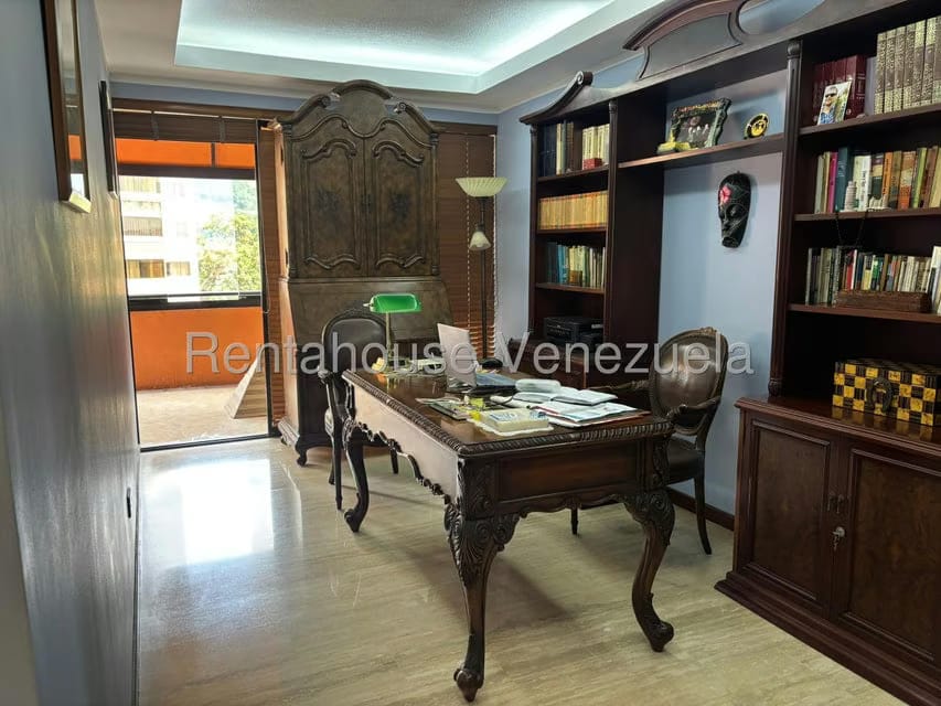 Apartamento (Penthouse) en Alquiler en Los Chorros, Distrito Metropolitano - 16