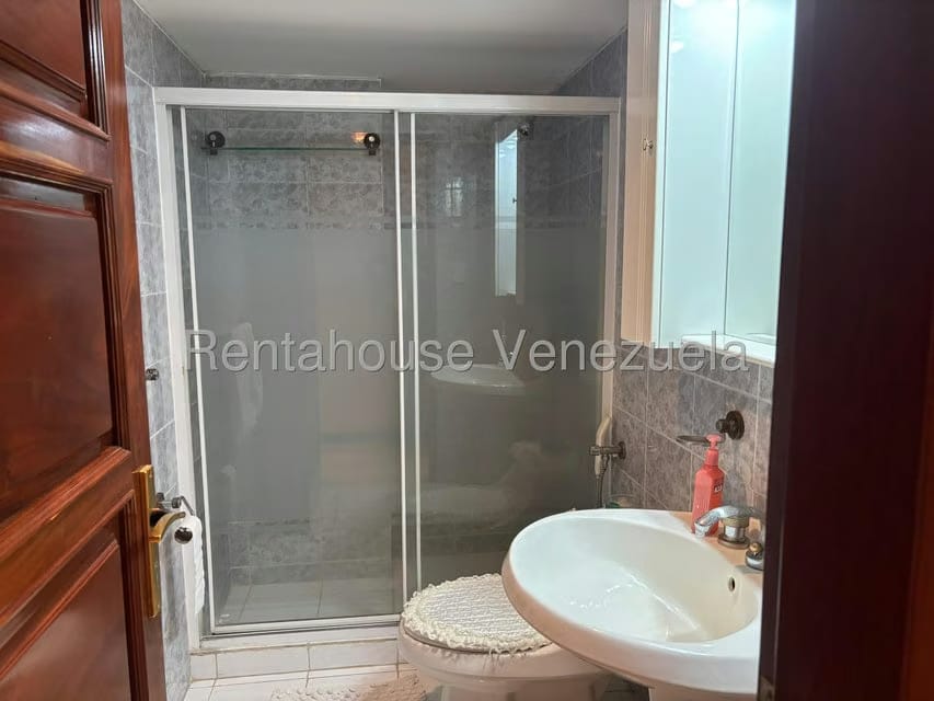 Apartamento (Penthouse) en Alquiler en Los Chorros, Distrito Metropolitano - 18
