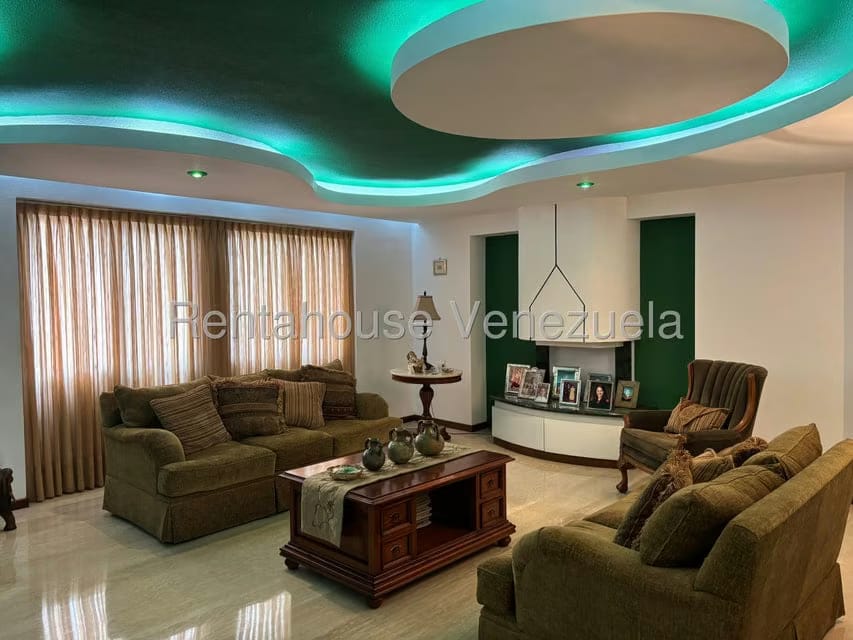 Apartamento (Penthouse) en Alquiler en Los Chorros, Distrito Metropolitano - 4