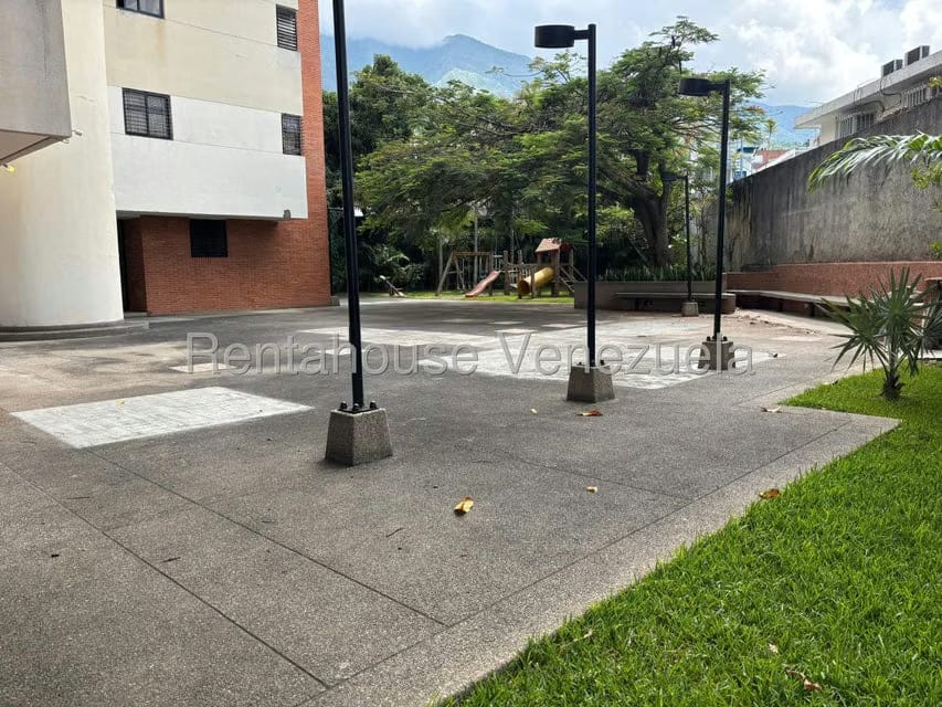 Apartamento (Penthouse) en Alquiler en Los Chorros, Distrito Metropolitano - 35