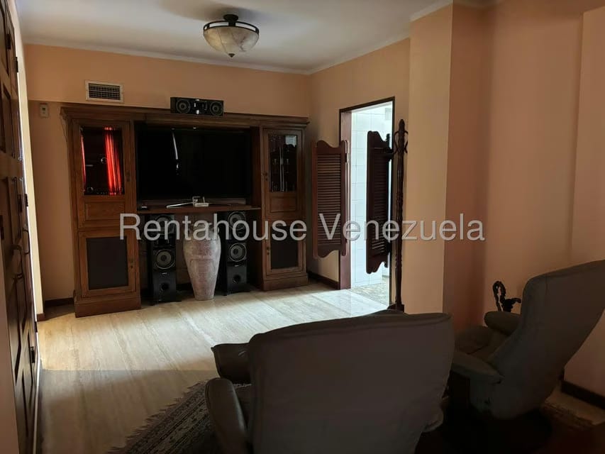 Apartamento (Penthouse) en Alquiler en Los Chorros, Distrito Metropolitano - 9