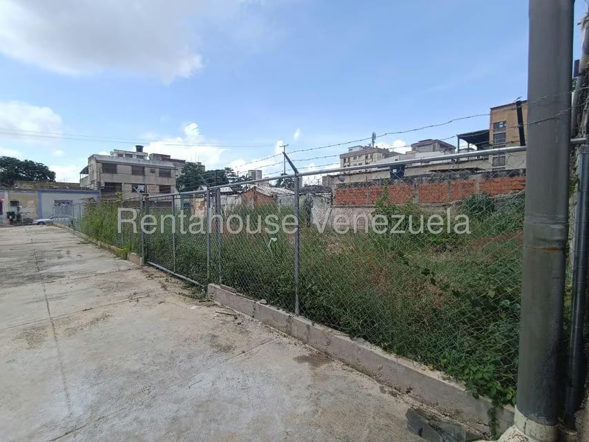 Terreno (Comercial) en Venta en Avenida Cedeno, Carabobo - 15
