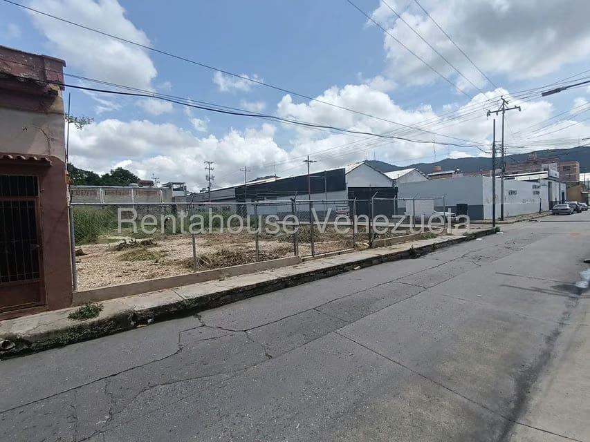Terreno (Comercial) en Venta en Avenida Cedeno, Carabobo - 3