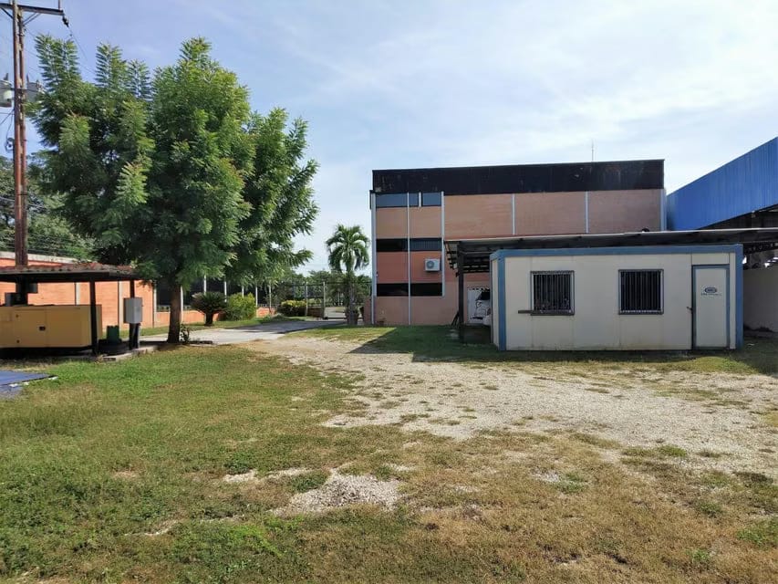 Comercial (Galpon - Deposito) en Venta en Zona Industrial, Carabobo - 16
