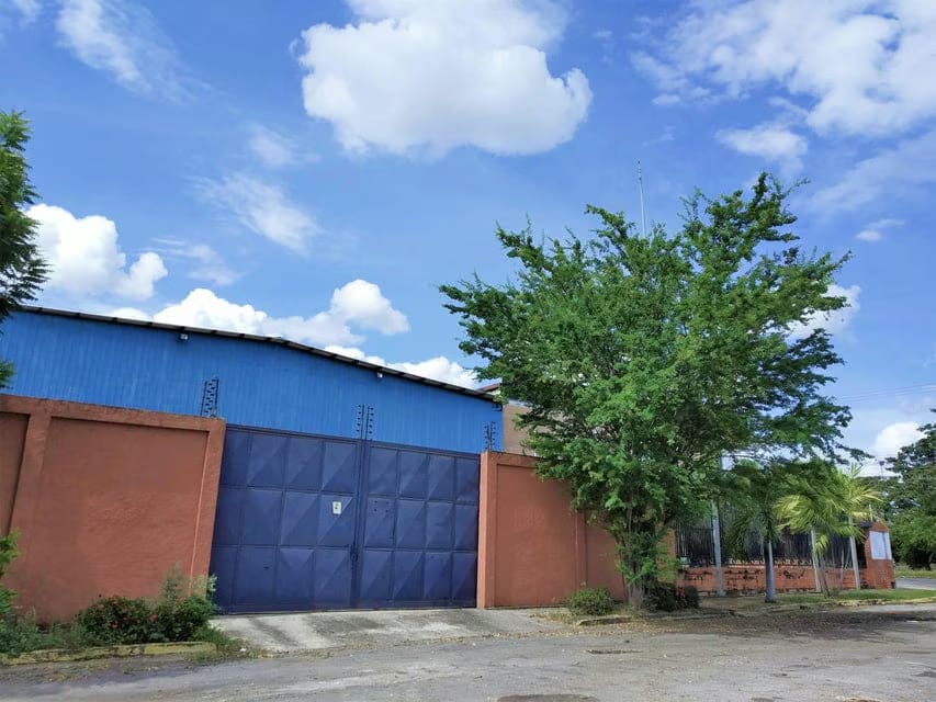 Comercial (Galpon - Deposito) en Venta en Zona Industrial, Carabobo - 3