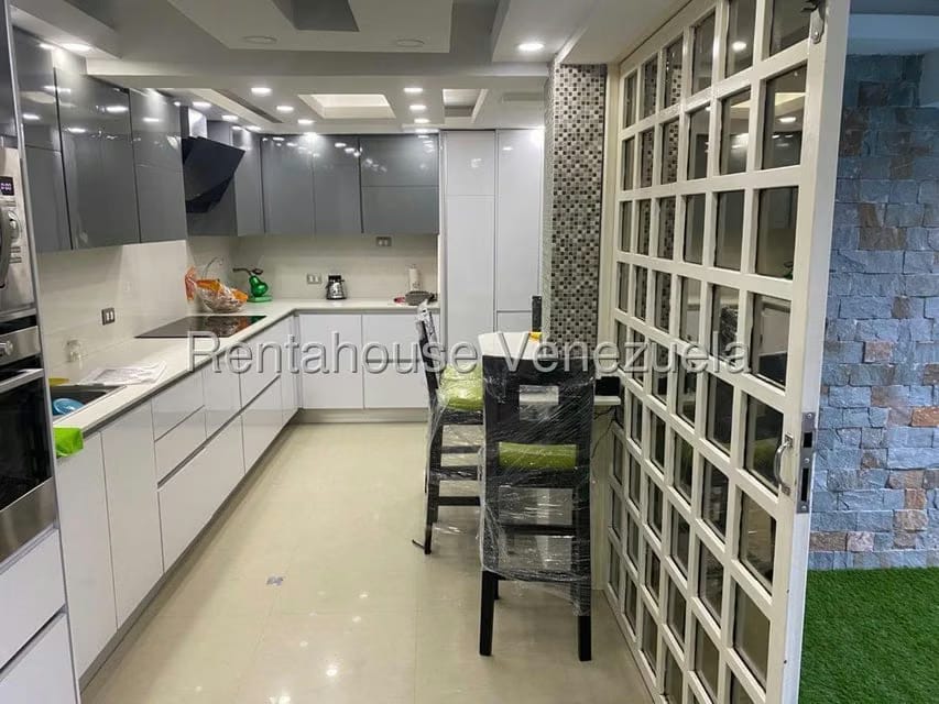 Casa (Multipes Niveles) en Venta en Mata Linda, Miranda - 11