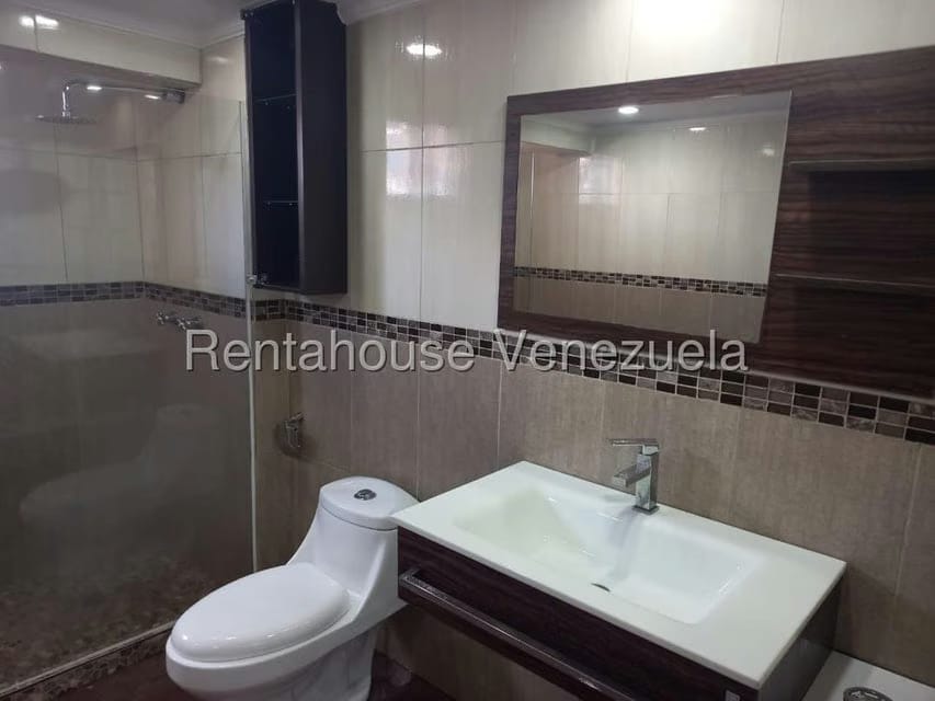 Casa (Multipes Niveles) en Venta en Mata Linda, Miranda - 29