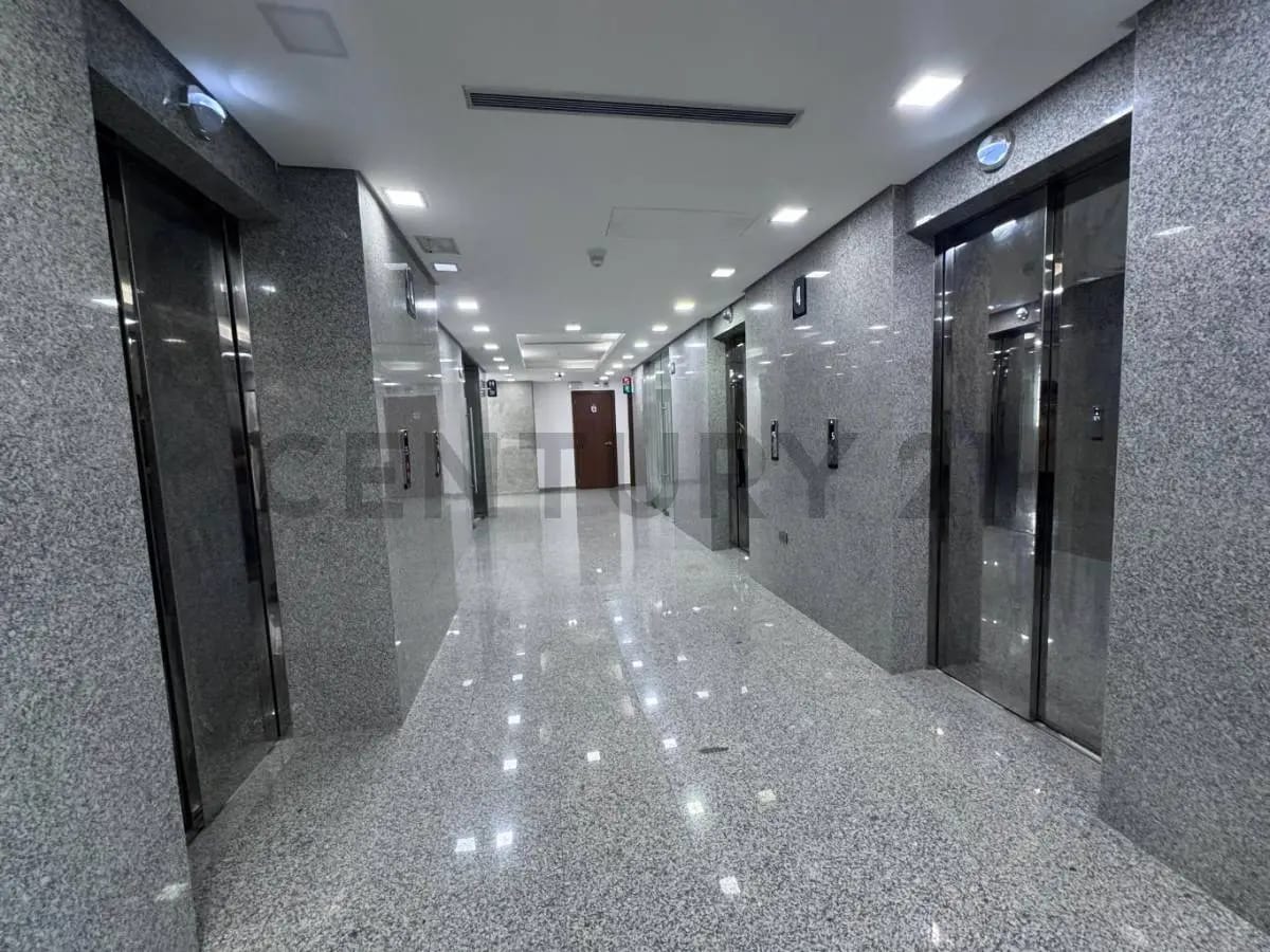 Oportunidad Única en Las Mercedes Alquiler Oficina - 7