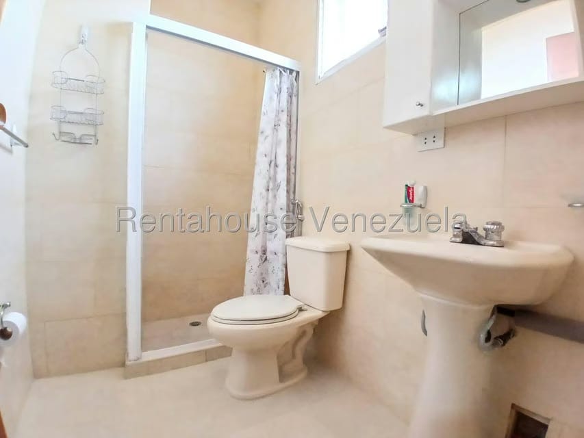 Apartamento (1 Nivel) en Alquiler en Del Este, Lara - 23