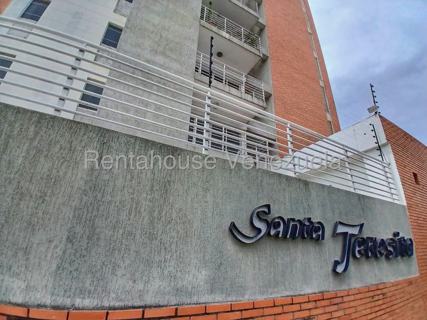 Apartamento (1 Nivel) en Alquiler en Del Este, Lara - 37