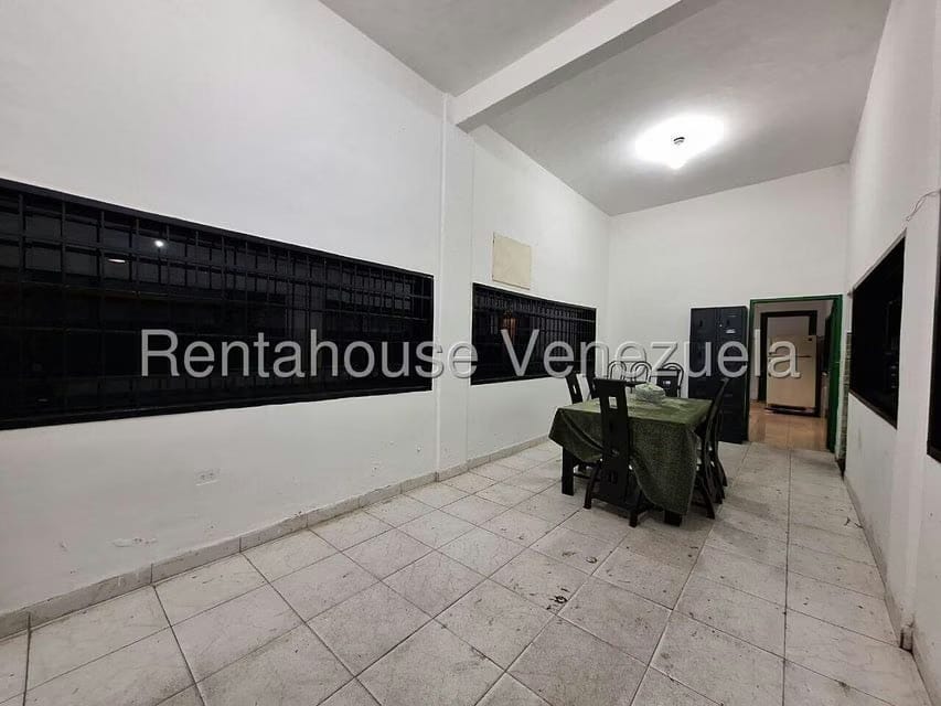 Comercial (Local Comercial) en Venta en Avenida Bolivar, Aragua - 14