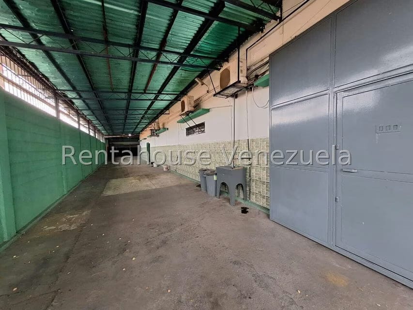 Comercial (Local Comercial) en Venta en Avenida Bolivar, Aragua - 21