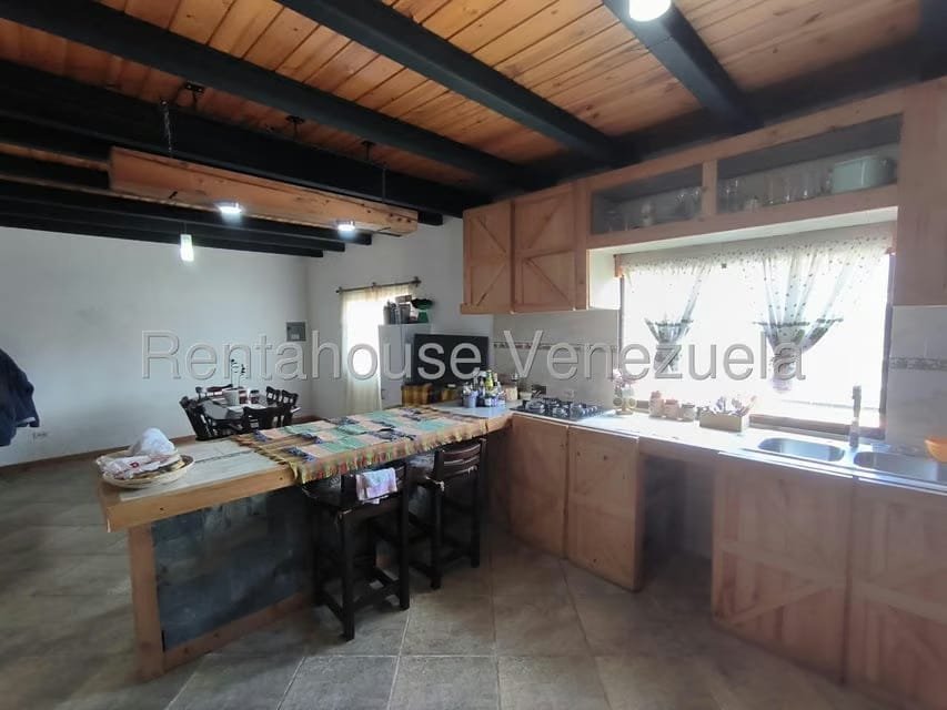 Casa (Multipes Niveles) en Venta en La Colonia Tovar, Aragua - 7