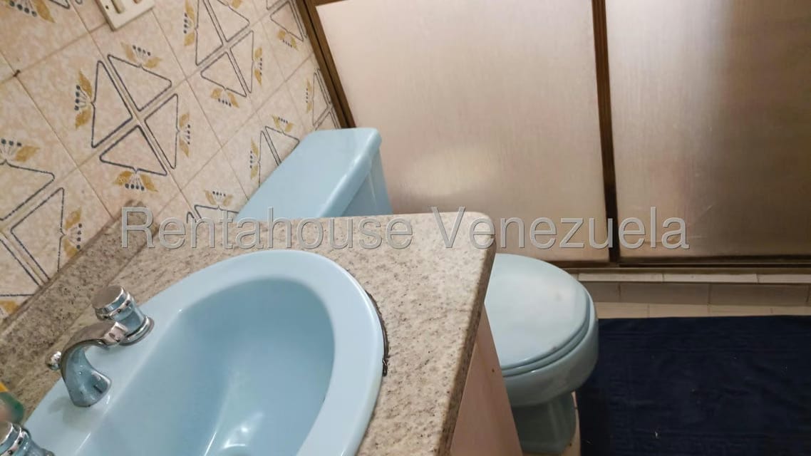 Apartamento (1 Nivel) en Alquiler en Prebo I, Carabobo - 17
