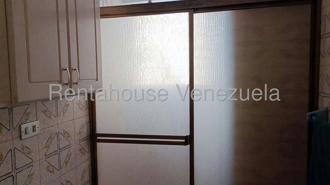 Apartamento (1 Nivel) en Alquiler en Prebo I, Carabobo - 18