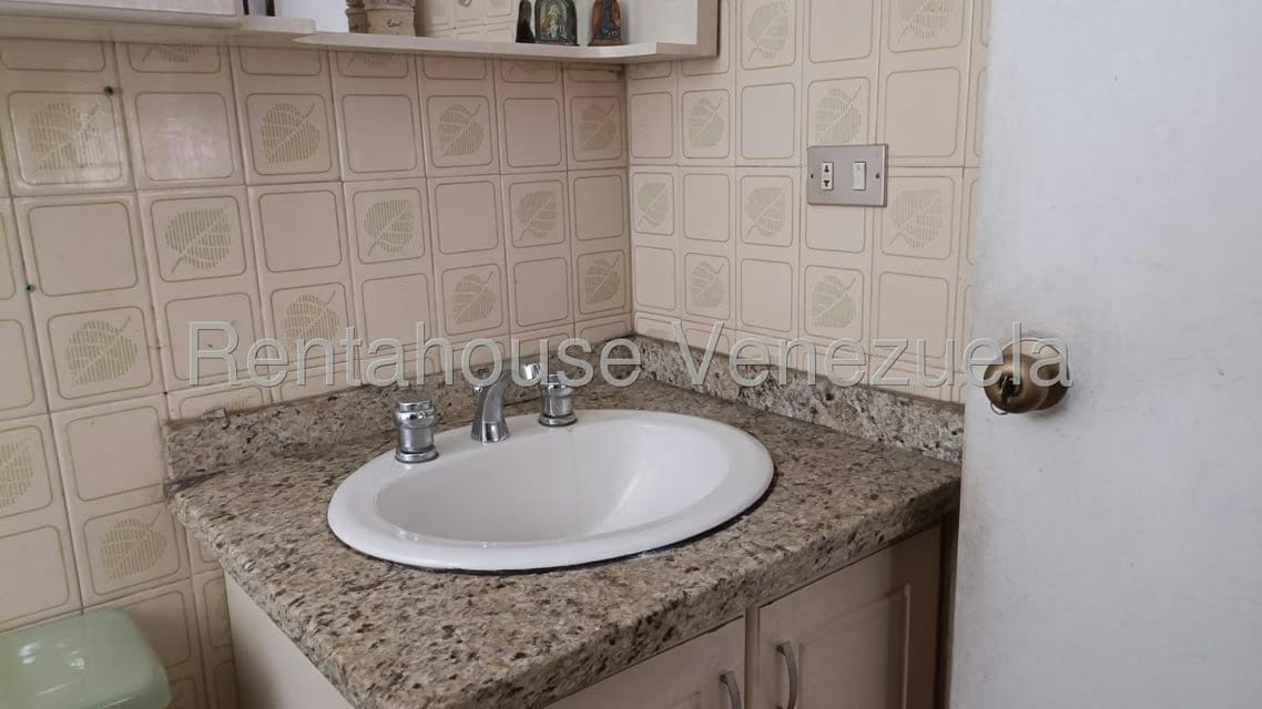Apartamento (1 Nivel) en Alquiler en Prebo I, Carabobo - 21