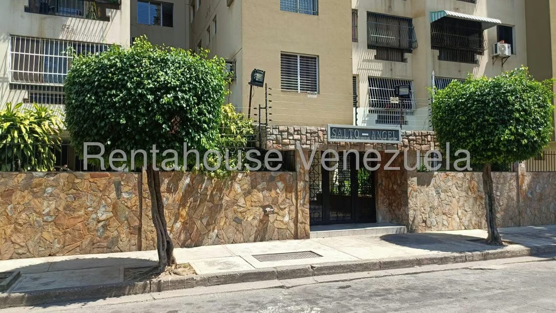 Apartamento (1 Nivel) en Alquiler en Prebo I, Carabobo - 26