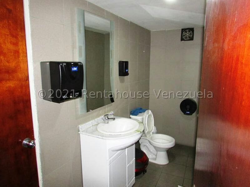 Comercial (Galpon - Deposito) en Venta en Los Ruices, Distrito Metropolitano - 24