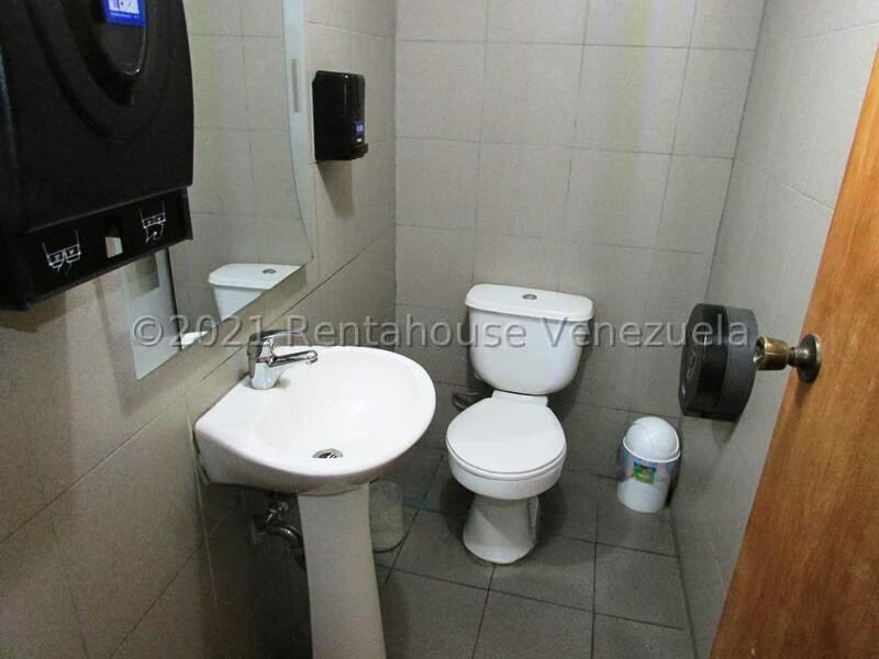 Comercial (Galpon - Deposito) en Venta en Los Ruices, Distrito Metropolitano - 25