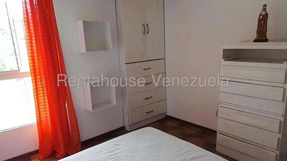 Apartamento (1 Nivel) en Alquiler en Miravila, Distrito Metropolitano - 12