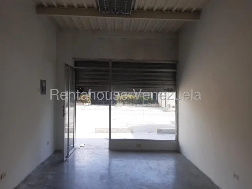Comercial (Local Comercial) en Alquiler en Avenida Bolivar, Zulia - 3