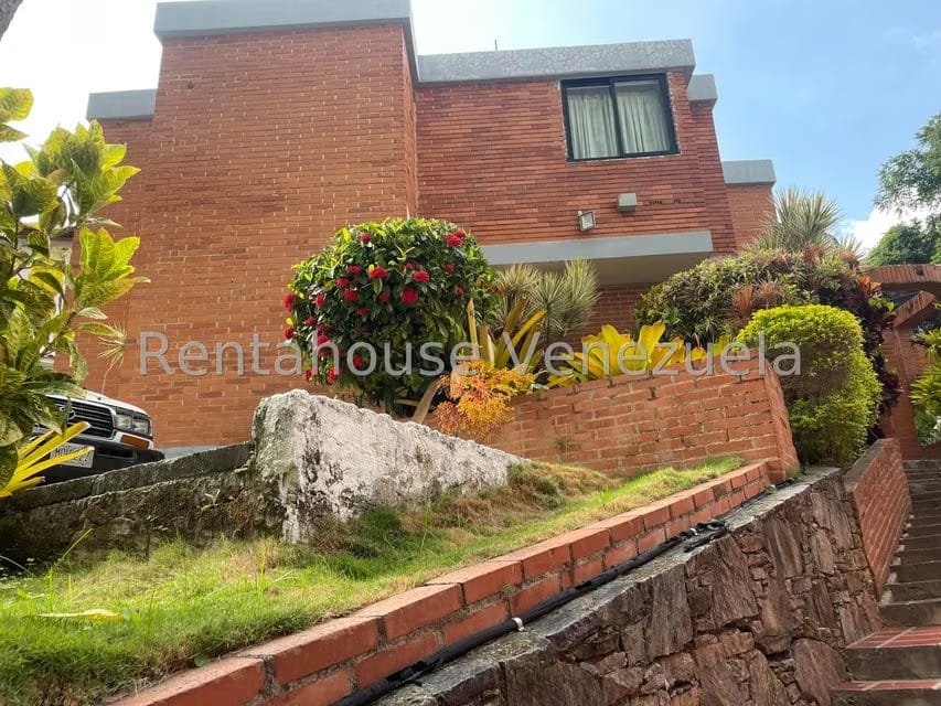 Casa (Multipes Niveles) en Venta en Cumbres de Curumo, Distrito Metropolitano