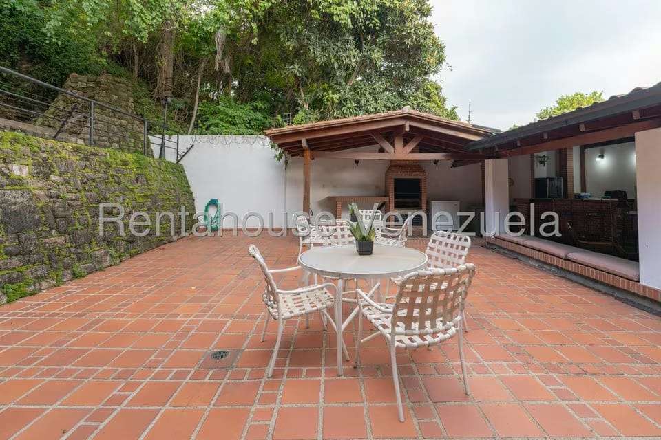 Casa (Multipes Niveles) en Venta en Cumbres de Curumo, Distrito Metropolitano - 15