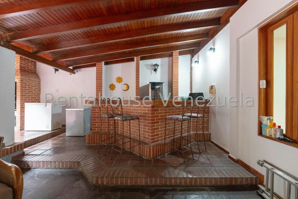 Casa (Multipes Niveles) en Venta en Cumbres de Curumo, Distrito Metropolitano - 21