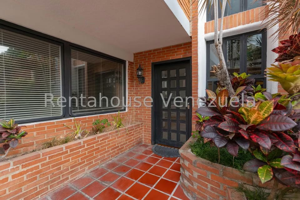 Casa (Multipes Niveles) en Venta en Cumbres de Curumo, Distrito Metropolitano - 4