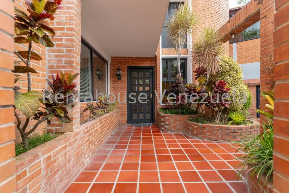 Casa (Multipes Niveles) en Venta en Cumbres de Curumo, Distrito Metropolitano - 10