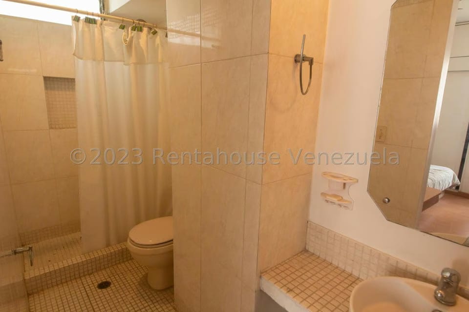 Apartamento (1 Nivel) en Venta en Colinas de Bello Monte, Distrito Metropolitano - 14