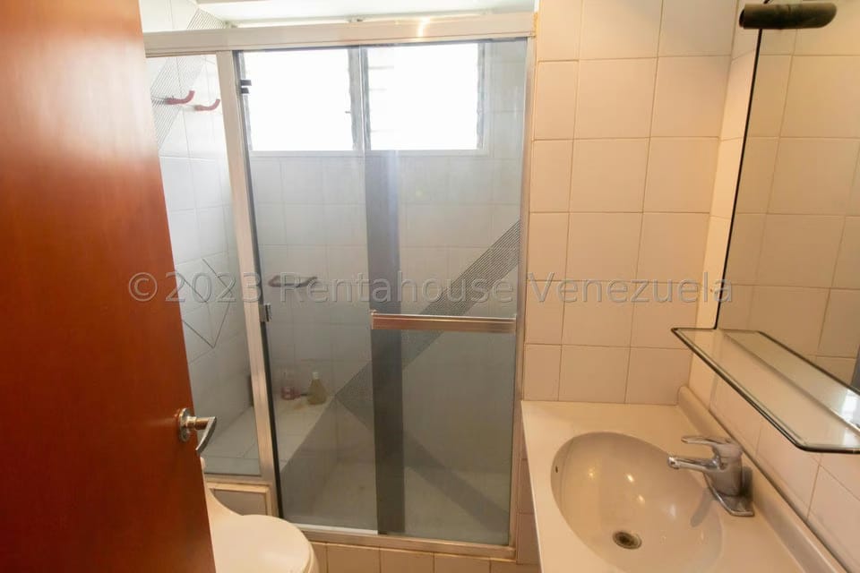 Apartamento (1 Nivel) en Venta en Colinas de Bello Monte, Distrito Metropolitano - 16