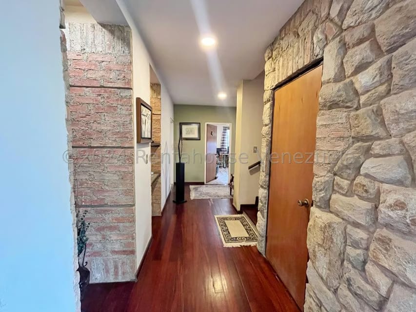 Casa (Multipes Niveles) en Venta en Oripoto, Distrito Metropolitano - 20