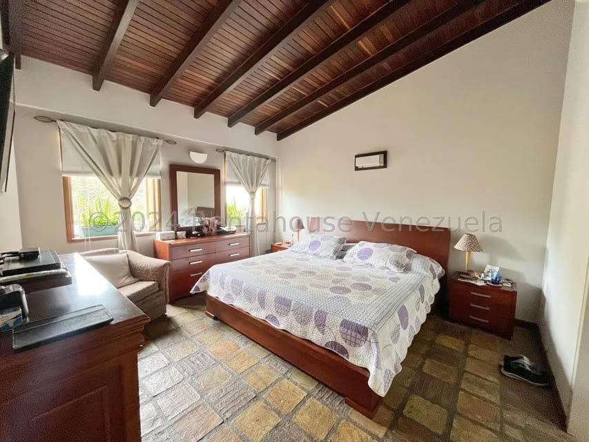 Casa (Multipes Niveles) en Venta en Oripoto, Distrito Metropolitano - 28