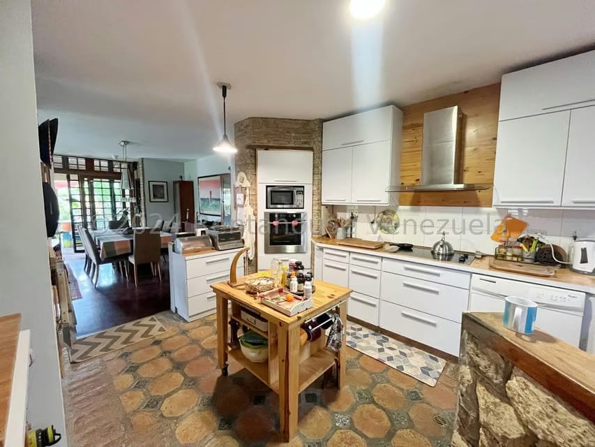 Casa (Multipes Niveles) en Venta en Oripoto, Distrito Metropolitano - 9