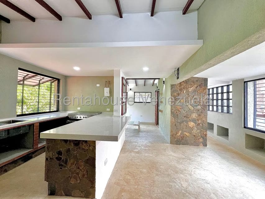 Apartamento (1 Nivel) en Alquiler en Oripoto, Distrito Metropolitano - 2