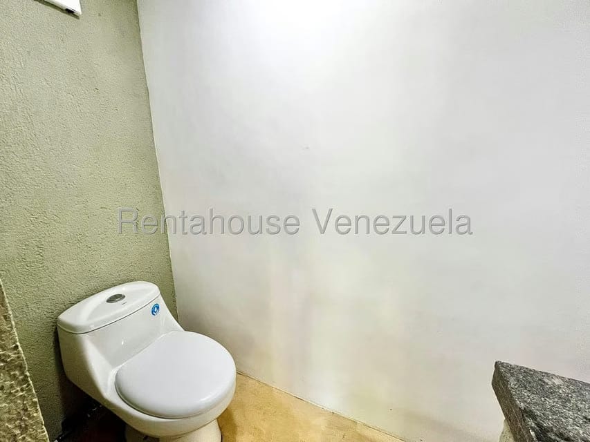 Apartamento (1 Nivel) en Alquiler en Oripoto, Distrito Metropolitano - 13