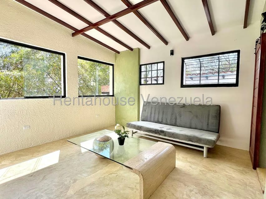 Apartamento (1 Nivel) en Alquiler en Oripoto, Distrito Metropolitano - 10