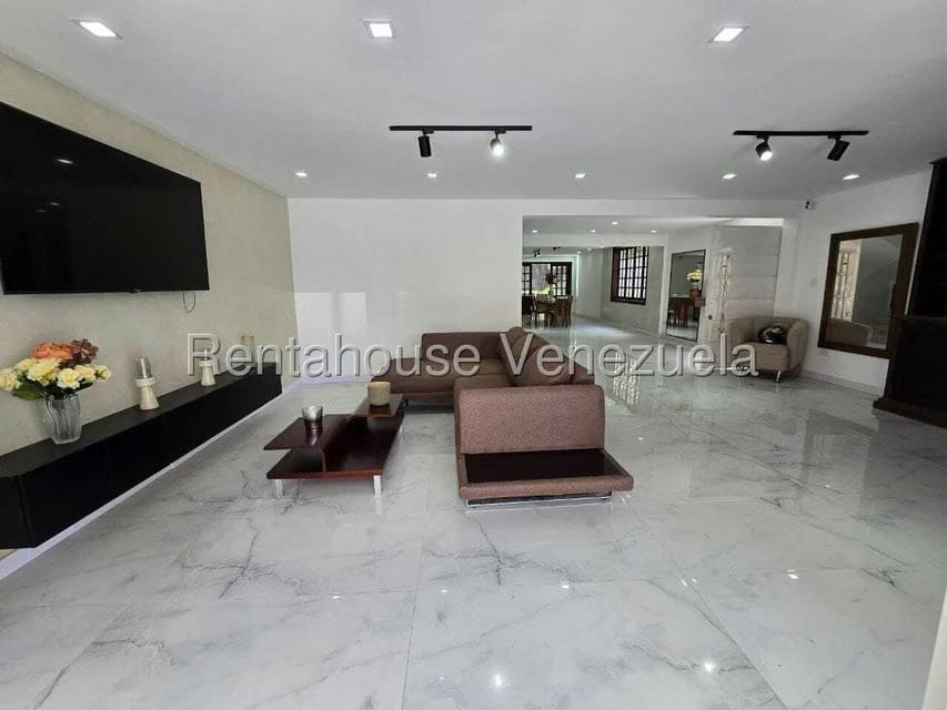 Casa (Duplex) en Venta en Colinas de Bello Monte, Distrito Metropolitano - 3