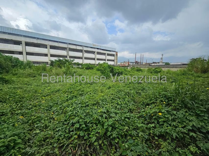 Terreno (Industrial) en Venta en El Marques, Miranda - 14