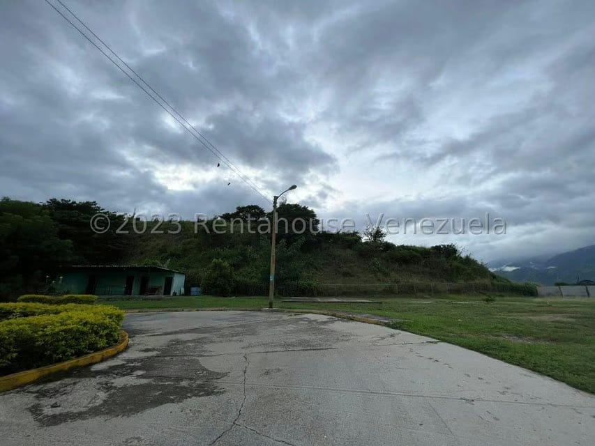 Terreno (Comercial) en Venta en El Marques, Miranda - 4